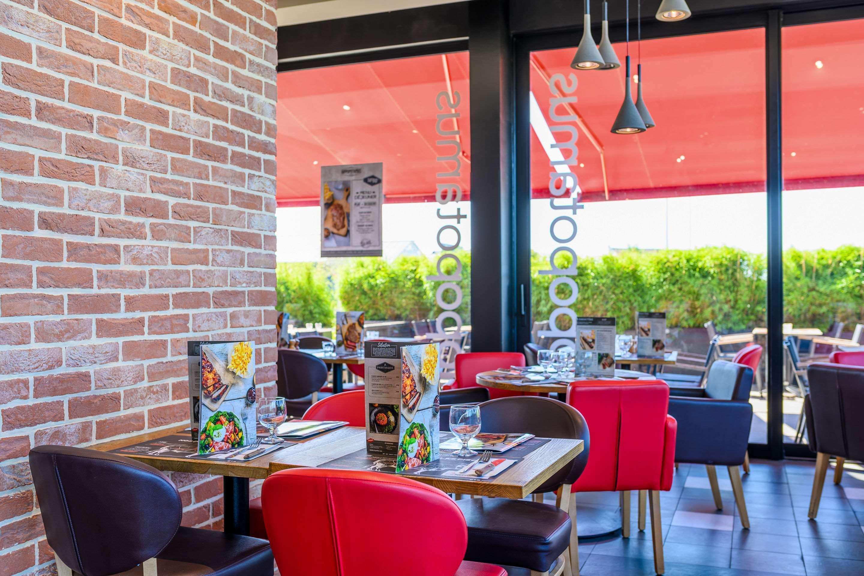 Kyriad Prestige Amiens Poulainville - Hotel And Spa Εξωτερικό φωτογραφία