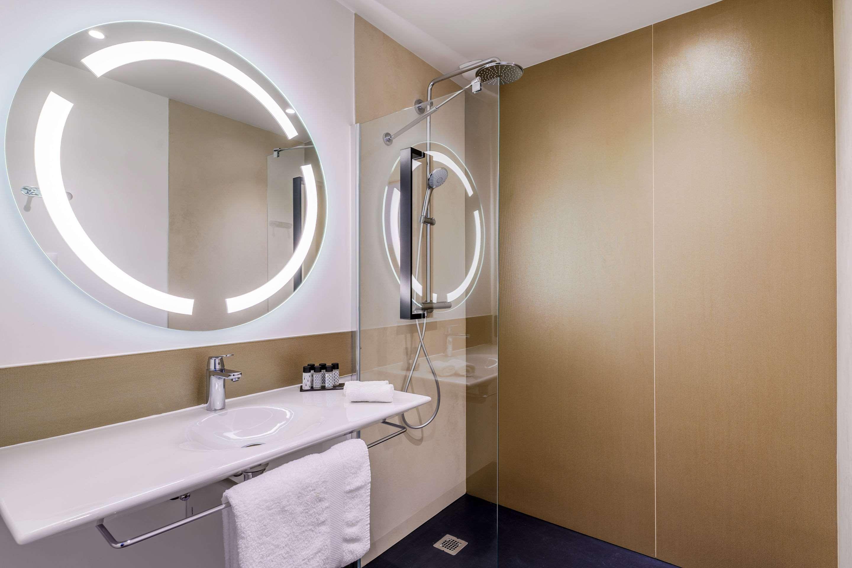 Kyriad Prestige Amiens Poulainville - Hotel And Spa Εξωτερικό φωτογραφία