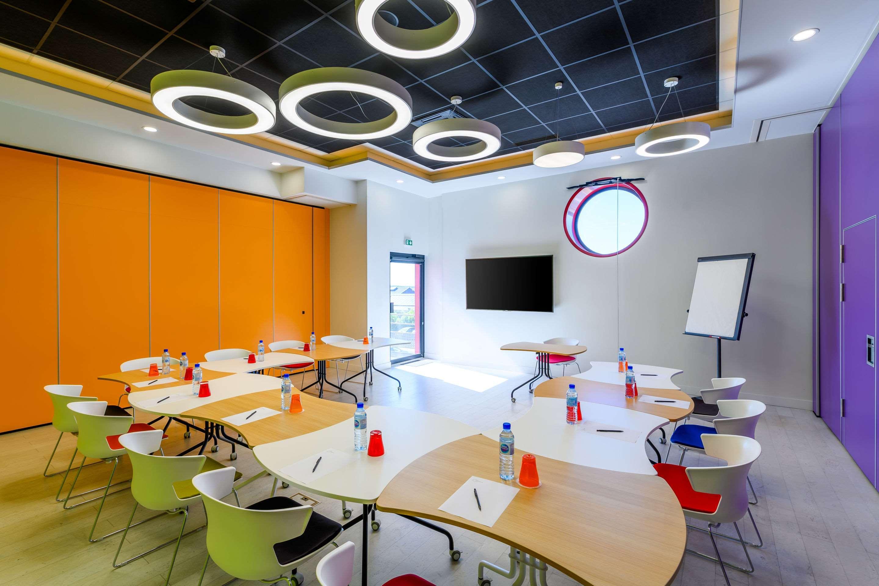 Kyriad Prestige Amiens Poulainville - Hotel And Spa Εξωτερικό φωτογραφία